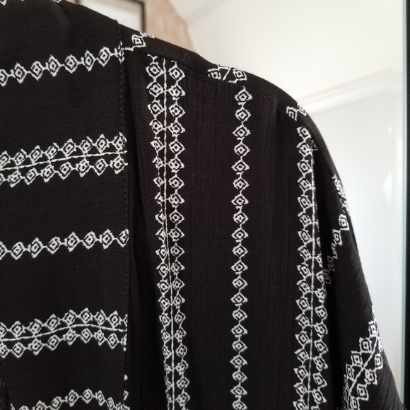 SALE Black White Kimono Boho Pocket Layering Cardi - Picture 8 of 8